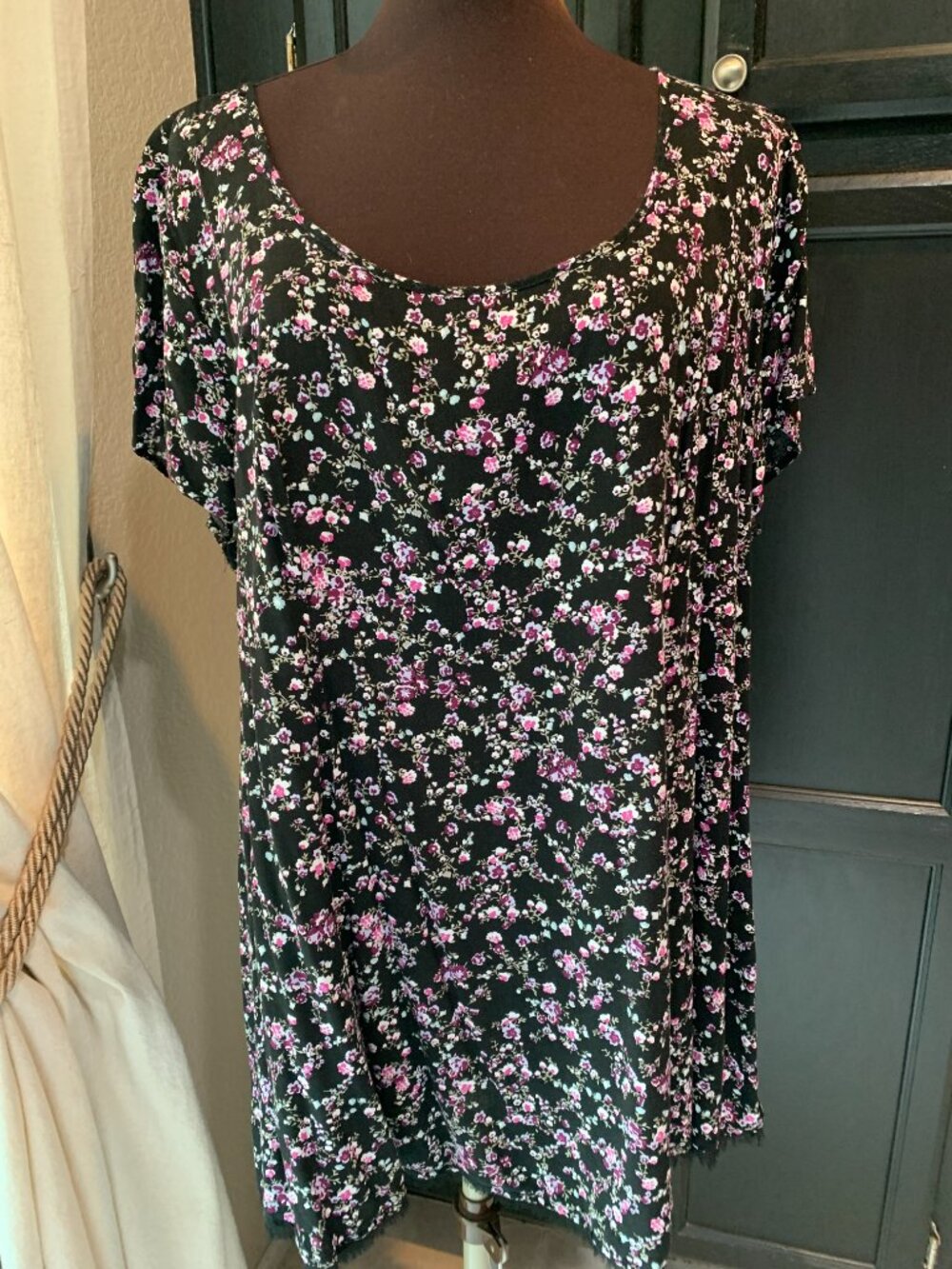 Torrid Ditsy Floral Shirt A Line Size 2